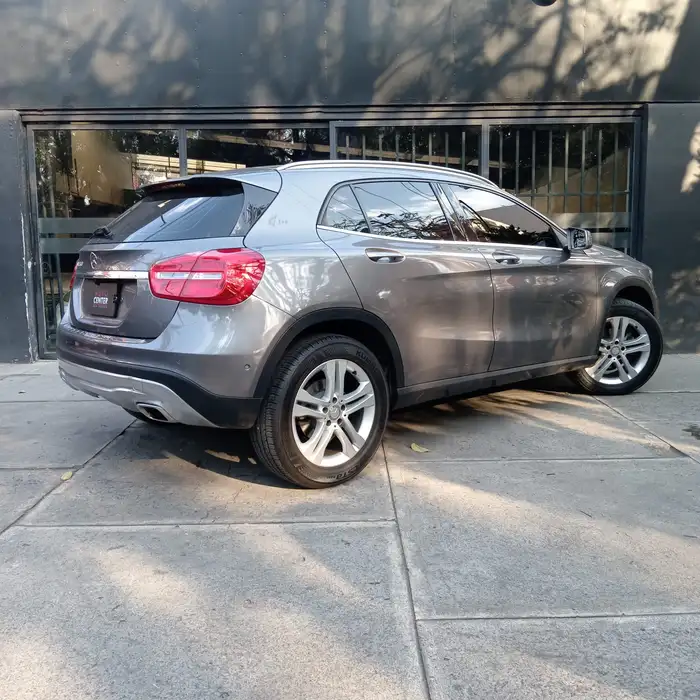 2015 Mercedes-Benz GLA — 4