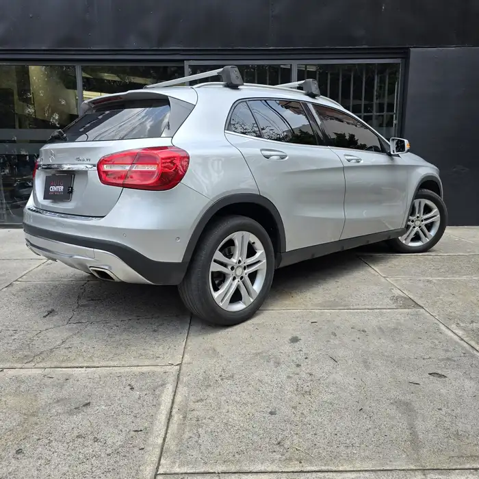2015 Mercedes-Benz GLA — 4