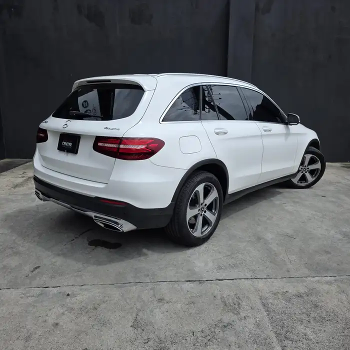 2017 Mercedes-Benz GLC — 4