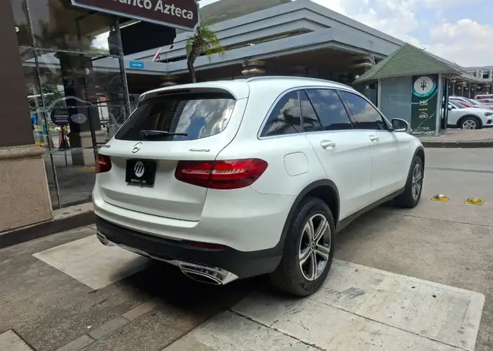 2018 Mercedes-Benz GLC — 4