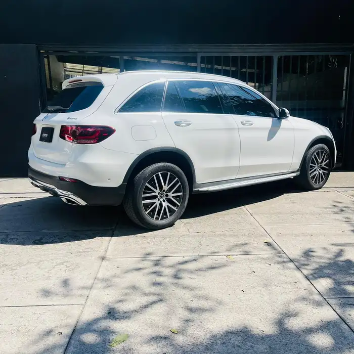 2020 Mercedes-Benz GLC — 4