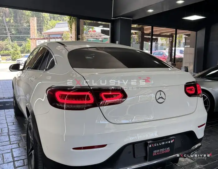 2021 Mercedes-Benz GLC — 4