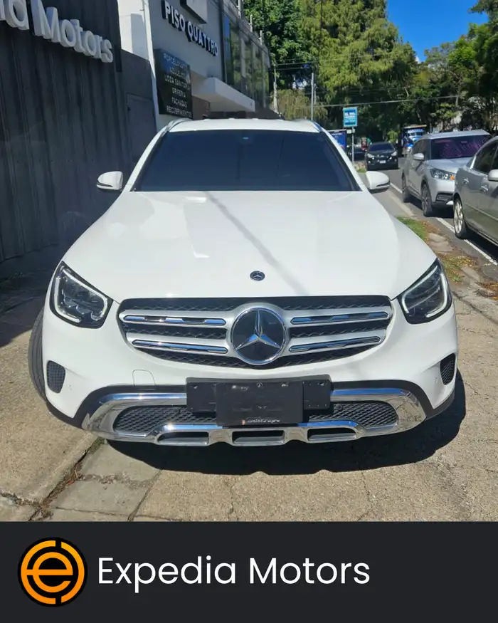 2021 Mercedes-Benz GLC — 2