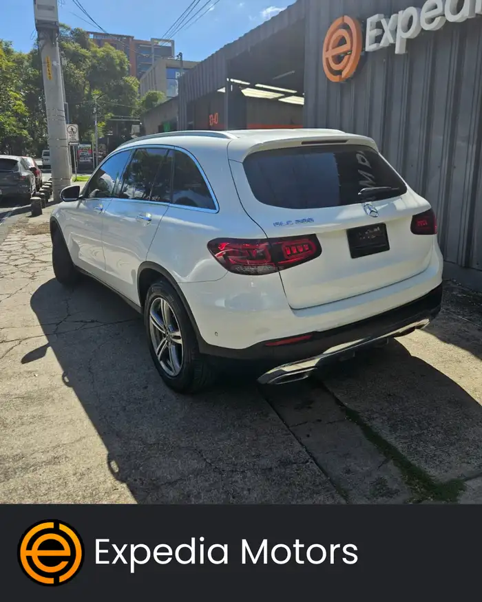 2021 Mercedes-Benz GLC — 3