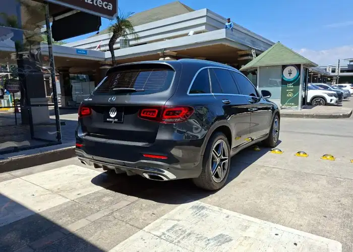 2021 Mercedes-Benz GLC — 4