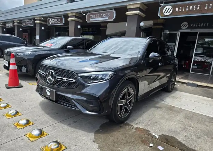 2025 Mercedes-Benz GLC — 1