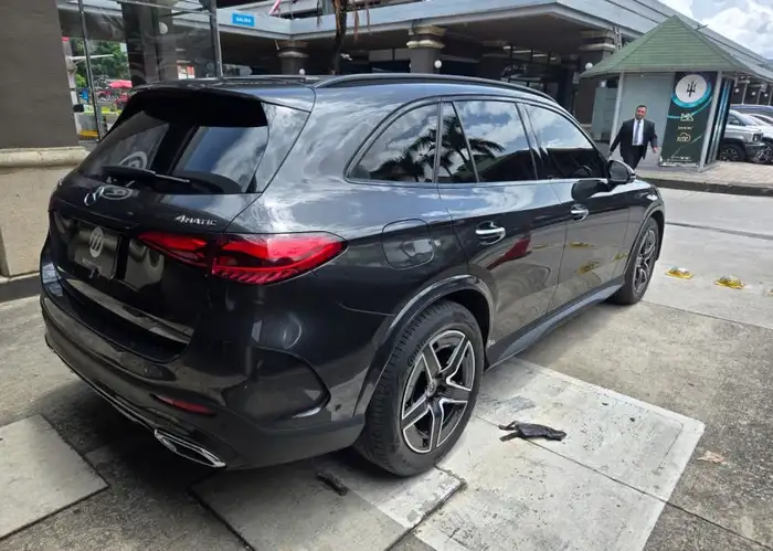 2025 Mercedes-Benz GLC — 4
