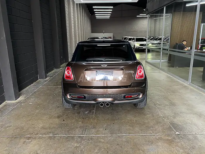 2011 Mini COOPER — 4