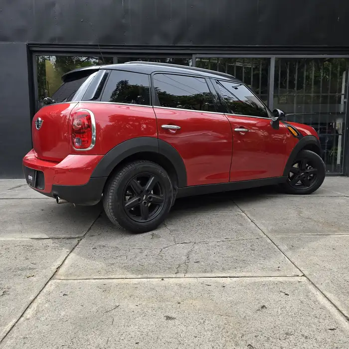2013 Mini COUNTRYMAN — 4