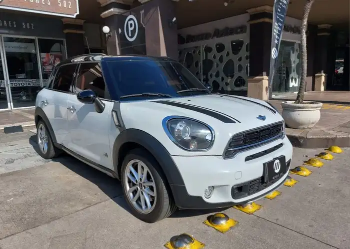 2016 Mini COUNTRYMAN — 2