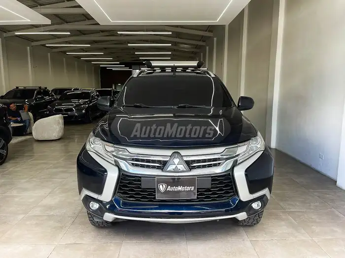 2019 Mitsubishi Montero — 3