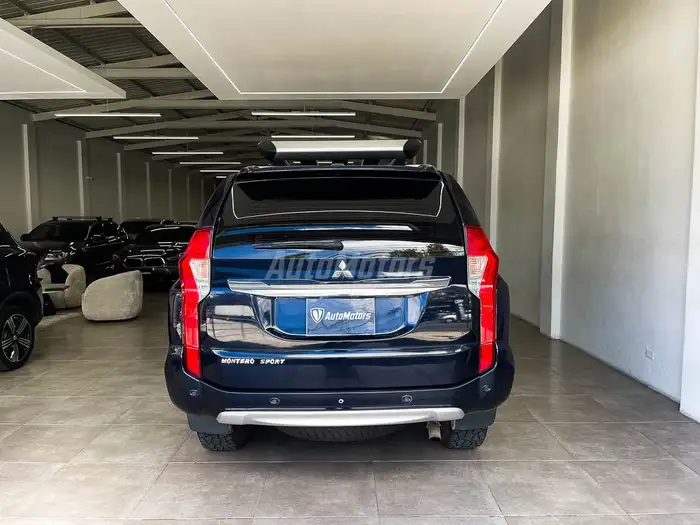 2019 Mitsubishi Montero — 4