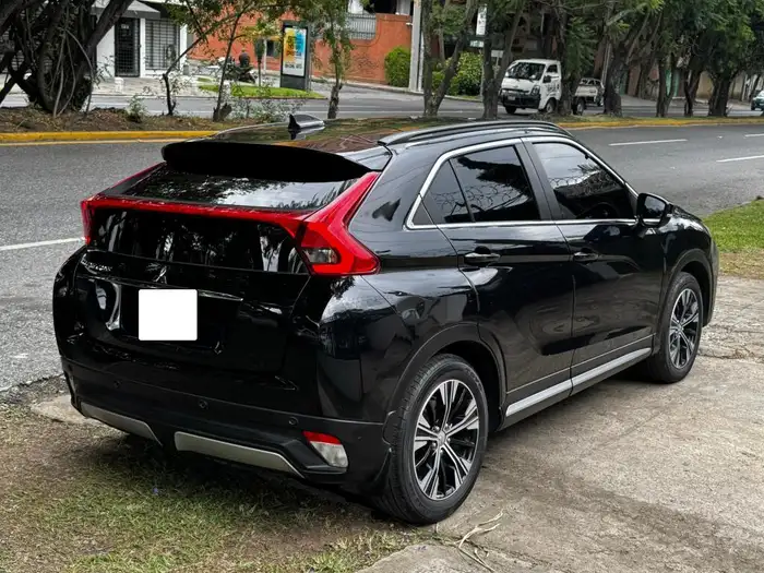 2020 Mitsubishi Eclipse Cross — 4