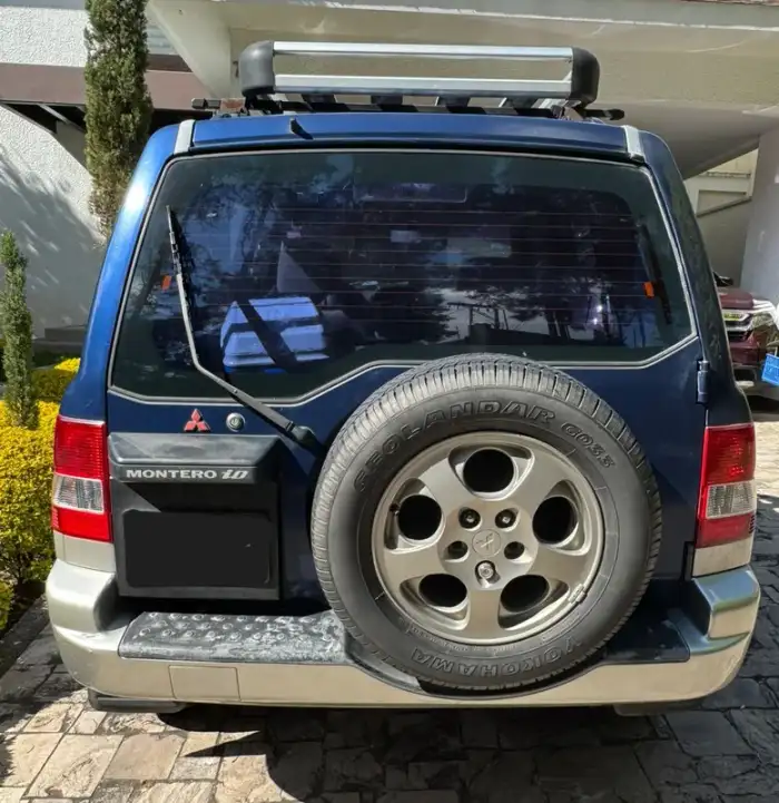 2006 Mitsubishi MONTERIO IO — 2
