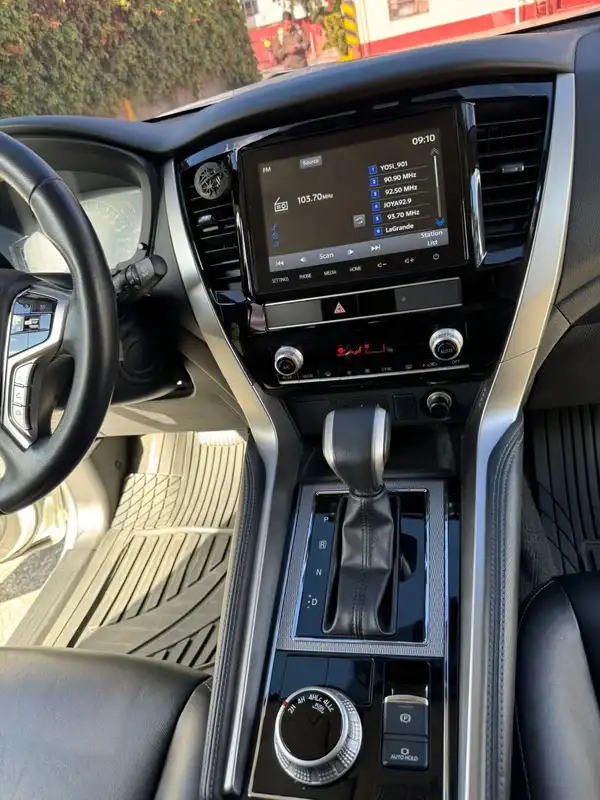 2021 Mitsubishi Montero Sport — 2