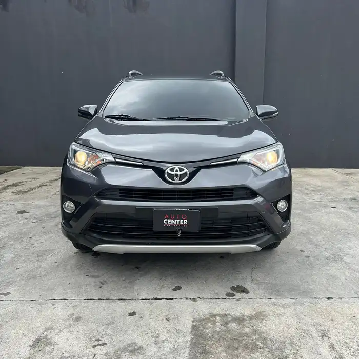 2017 Mitsubishi RAV4 — 2
