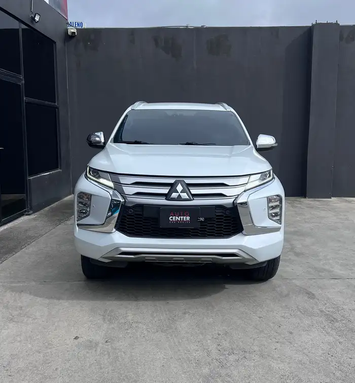 2021 Mitsubishi Montero — 2