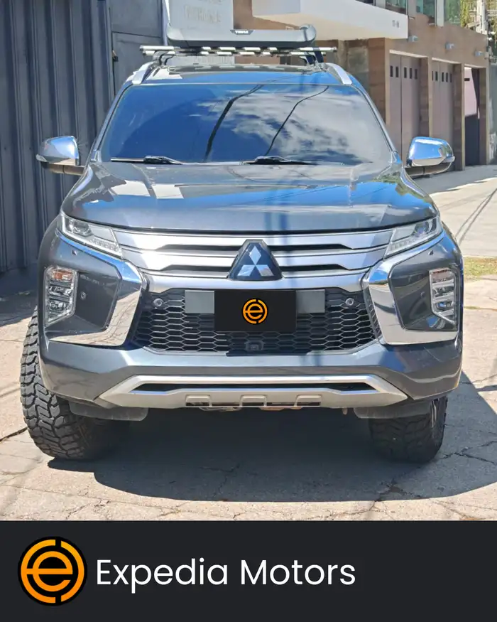 2022 Mitsubishi Montero — 2