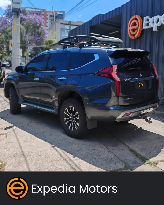 2022 Mitsubishi Montero — 3