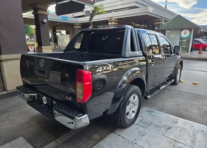2014 Nissan NAVARA — 3
