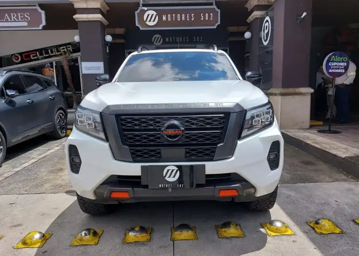 2022 Nissan Frontier — 2