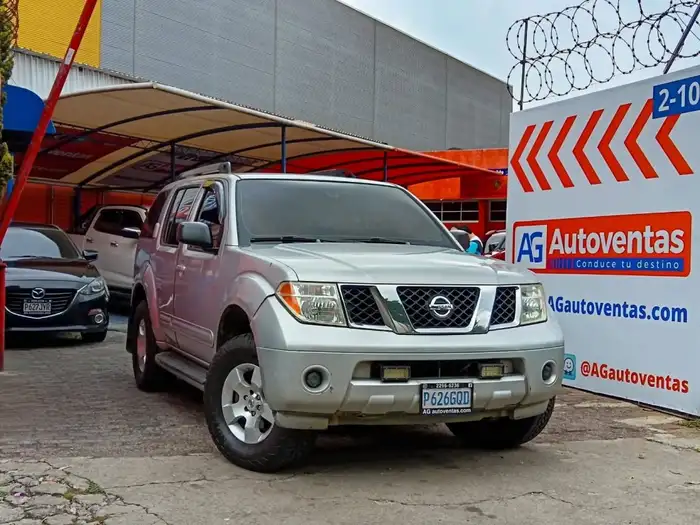2006 Nissan Pathfinder — 3