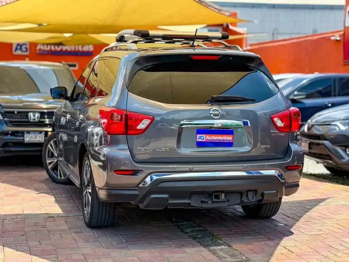 2018 Nissan Pathfinder — 4