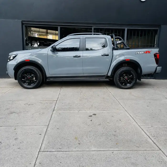 2025 Nissan Frontier — 3