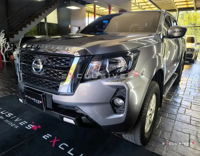 2022 Nissan Frontier — 3