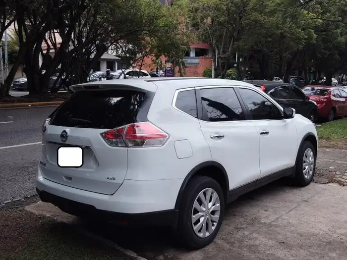 2015 Nissan ROGUE — 2