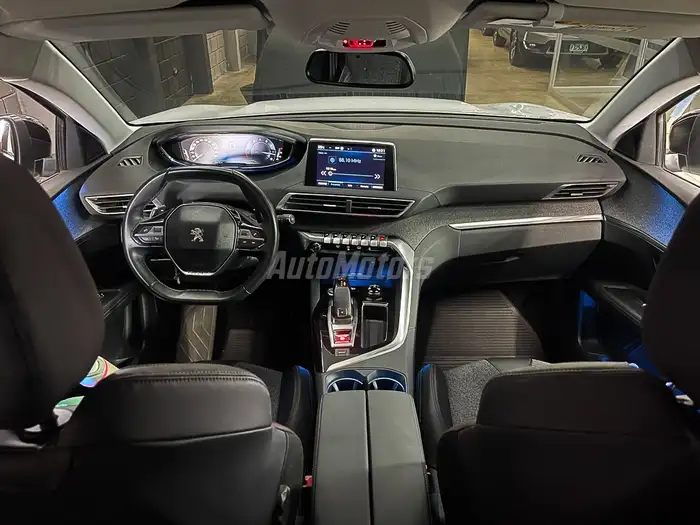 2019 Peugeot 3008 — 7