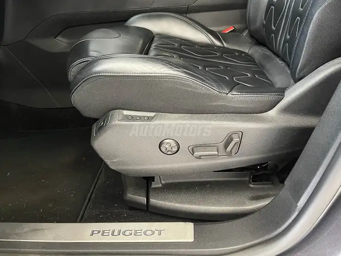 2022 Peugeot 3008 — 7