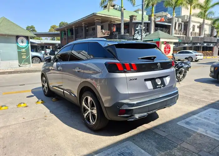 2018 Peugeot 3008 — 5