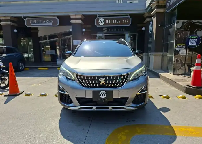 2018 Peugeot 3008 — 7
