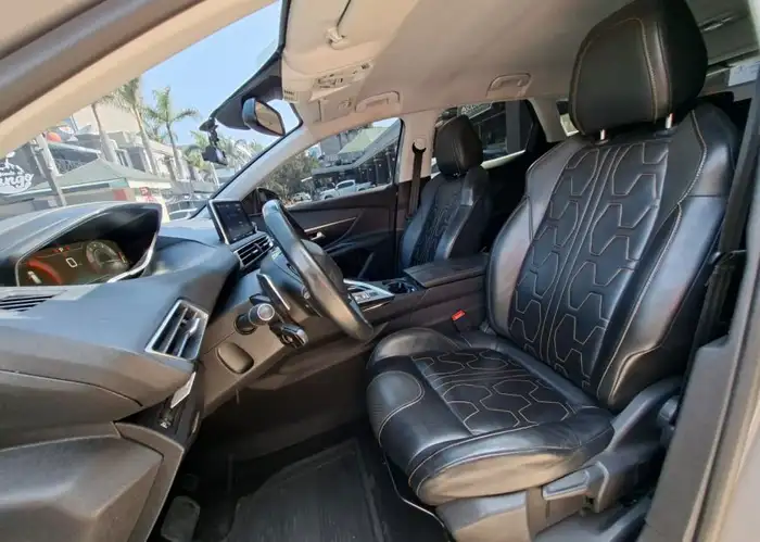2018 Peugeot 3008 — 10
