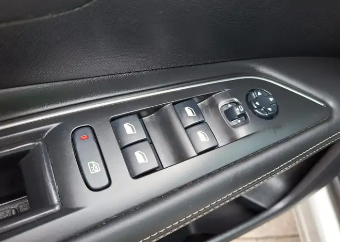 2019 Peugeot 3008 — 12