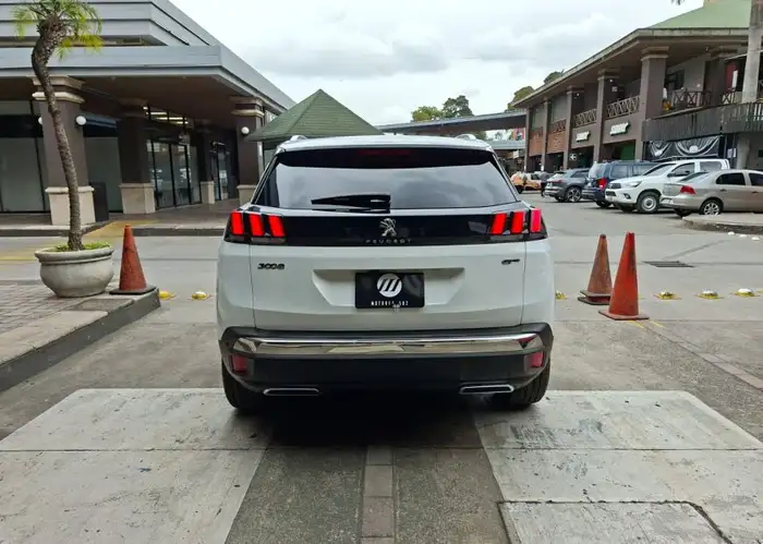 2019 Peugeot 3008 — 4