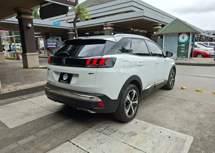 2019 Peugeot 3008 — 6