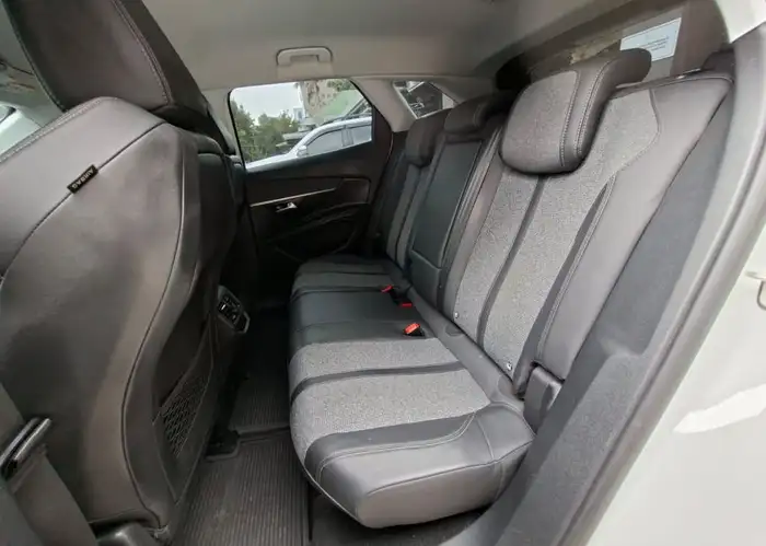 2019 Peugeot 3008 — 7