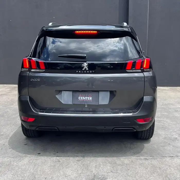 2020 Peugeot 5008 — 5