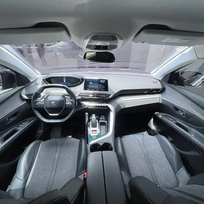 2020 Peugeot 5008 — 8