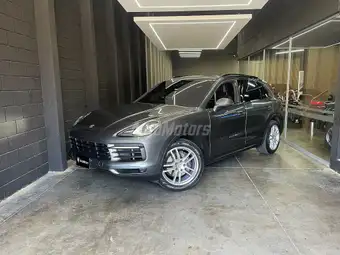 2020 Porsche CAYENNE
