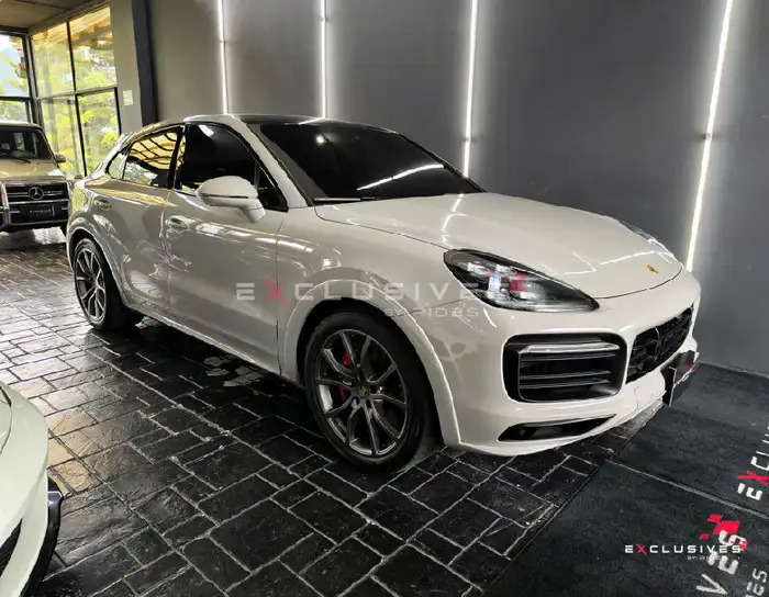 2022 Porsche CAYENNE — 1