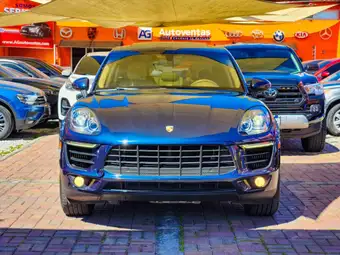 2016 Porsche MACAN