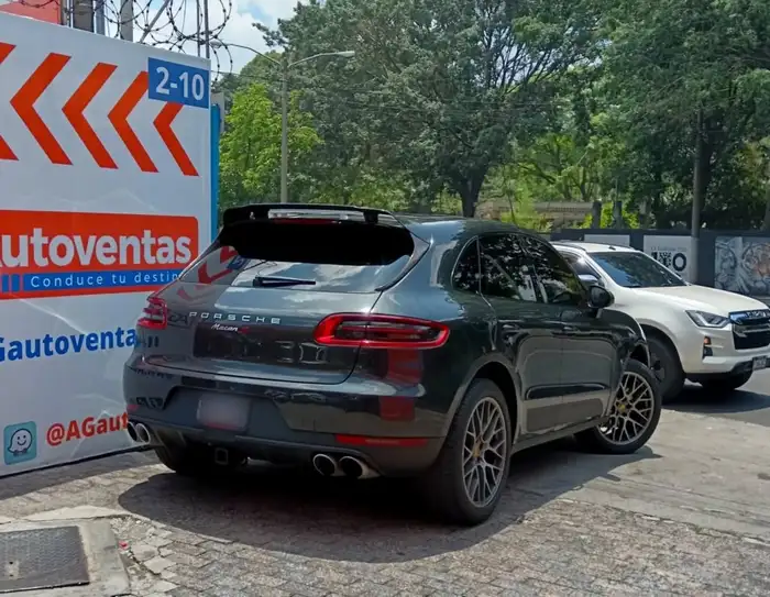 2018 Porsche MACAN — 4