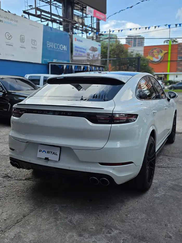 2023 Porsche CAYENNE — 3