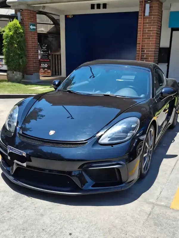 2018 Porsche CAYMAN — 1