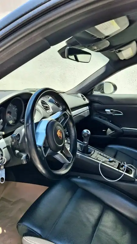 2018 Porsche CAYMAN — 3