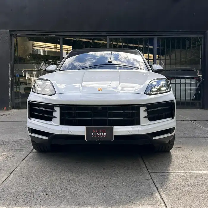 2024 Porsche CAYENNE — 2