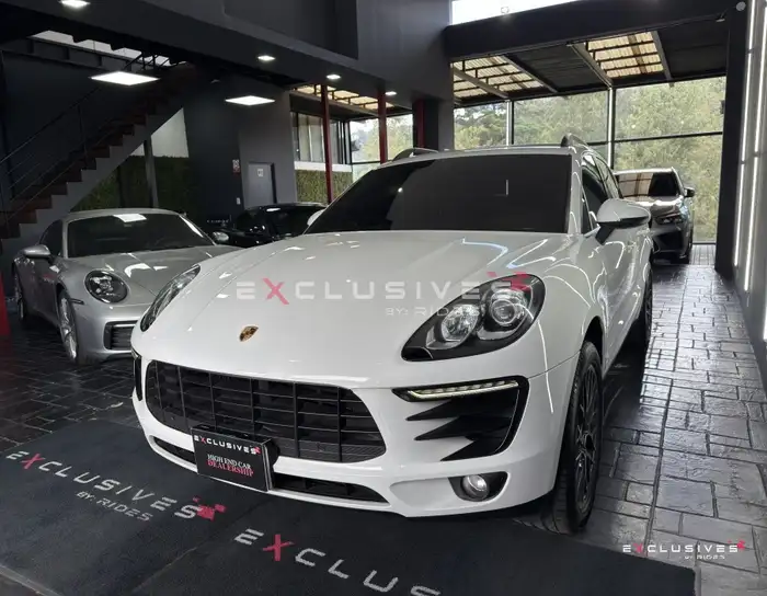 2015 Porsche MACAN — 3